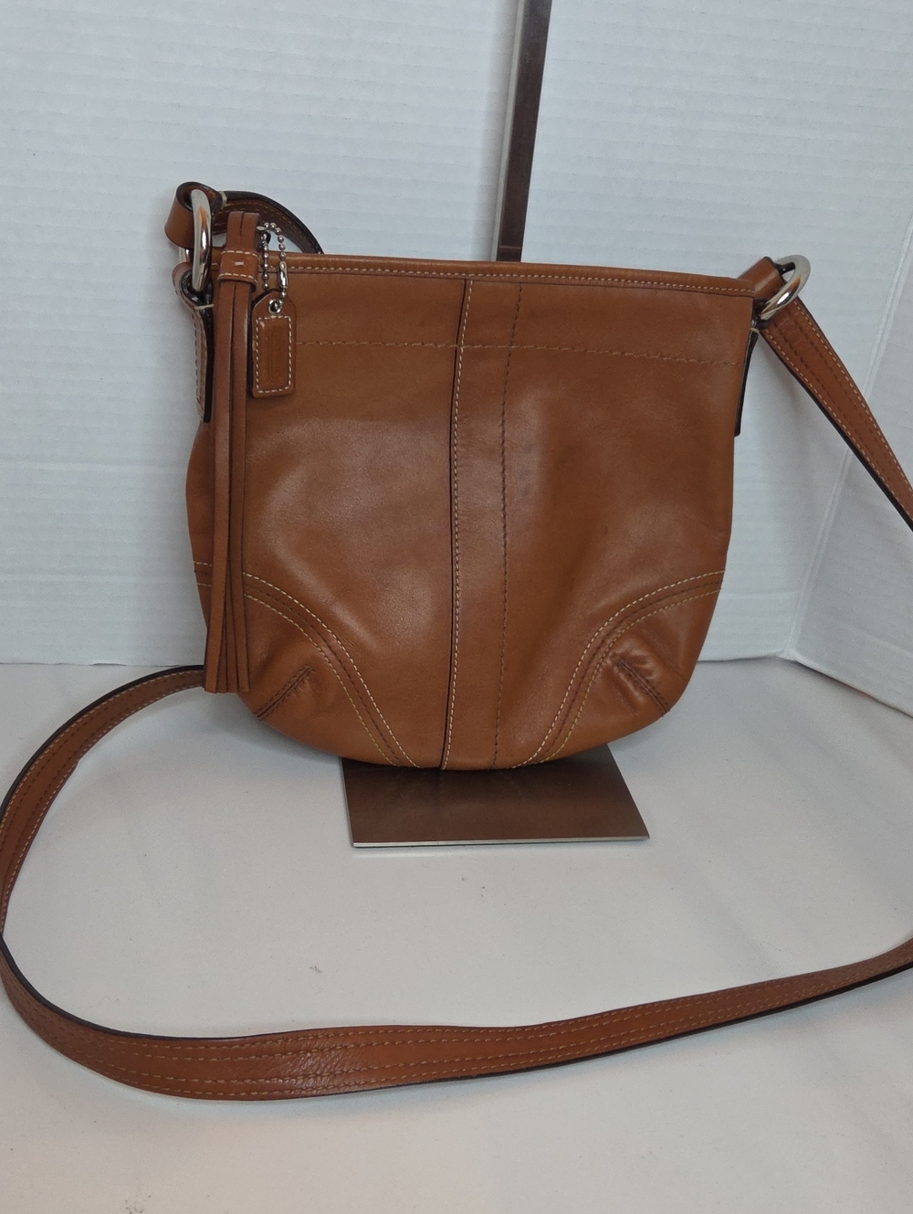 Vintage Coach Soho Swingback Bag In Brown Leather - AS IS